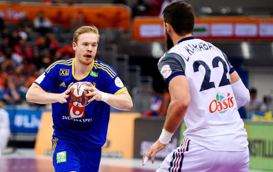 Sveriges Magnus Persson Frankrikes Luka Karabatic
