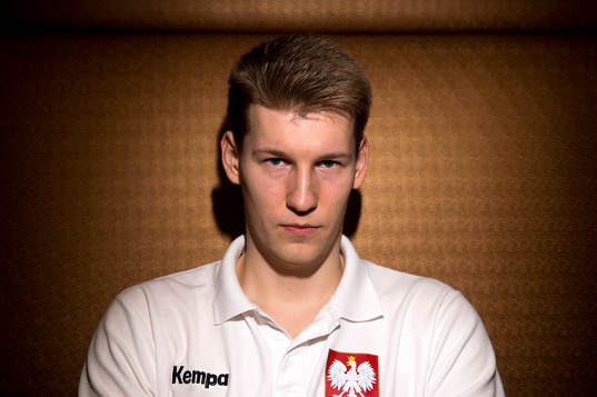 Polens målvakt Piotr Wyszomirski