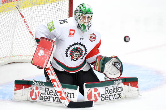 Frölundas målvakt Linus Fernström