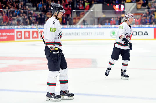 Frölundas Max Görtz och Nicklas Lasu deppar