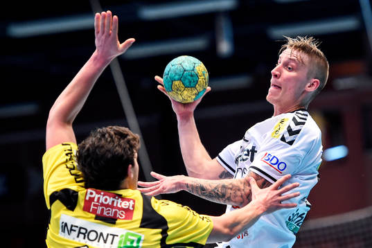 Redbergslids Linus Arnesson och Hammarbys Johan Nilsson