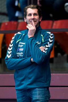 Redbergslids tränare Magnus Wislander ser glad ut