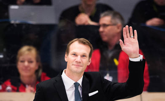 Nicklas Lidström hyllas av publiken för att ha blivit