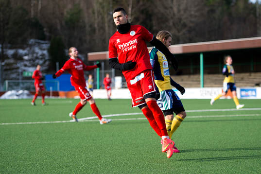 Bläddra bland fler bilder av Fotboll, Träningsmatch, Utsikten - Ljungskile