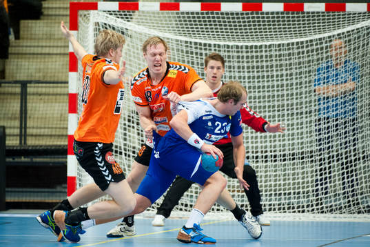 Kristianstads Fredric Pettersson kämpar mot Alingsås