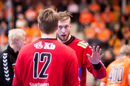 Kristianstads målvakt Leo Larsson och målvakt  Magnus Dahl