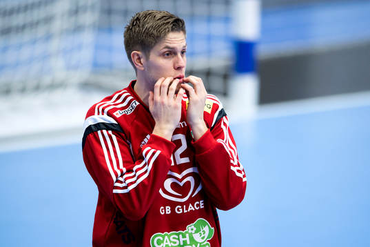 Sävehofs målvakt Peter Johannesson deppar
