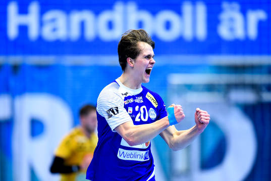 Alingsås Emil Frend Öfors jublar
