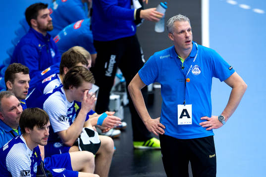 Alingsås tränare Mikael Franzén deppar
