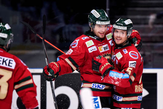 Frölundas Mikael Wikstrand och Mats Rosseli Olsen jublar