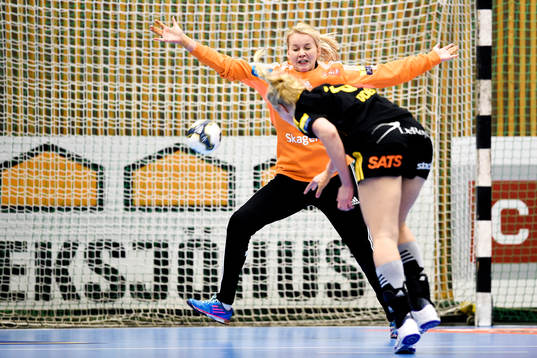 Sävehofs Ida Odén sätter en straff bakom Larviks