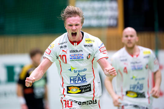 Drotts Henrik Olsson jublar