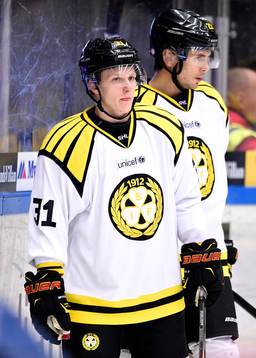 Brynäs Daniel Mannberg på uppvärmningen