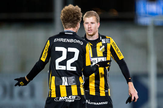 Häckens Samuel Gustafson och Simon Gustafson pratar