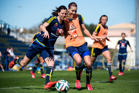 Bläddra bland fler bilder av Fotboll, Algarve Cup, Sverige, Träning