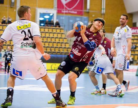 Lugis Jonatan Leijonberg och Redbergslids Linus Arnesson