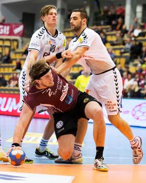 Redbergslids Jonathan Carlsbogård och Mario Lipovac och