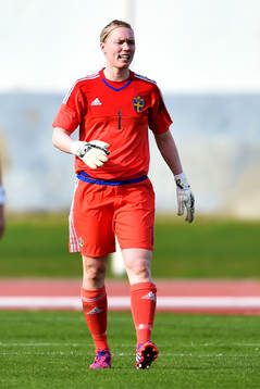 Sveriges målvakt Hedvig Lindahl deppar