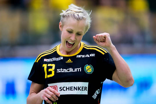 Sävehofs Elin Karlsson jublar