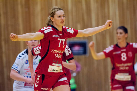 Höörs Jasmina Djapanovic jublar i matchen i damernas