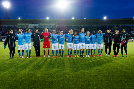 Malmö FFs spelare tackar publiken