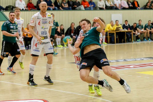 Önnereds Andreas Berg stoppas på linjen
