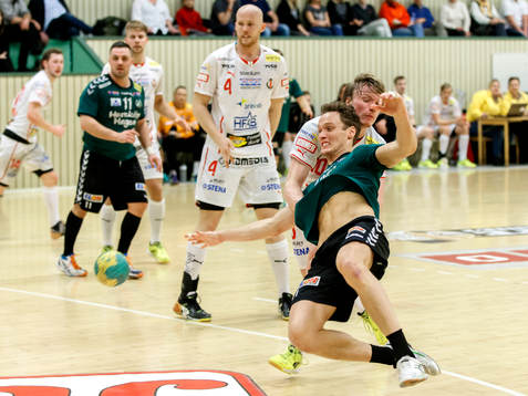 Önnereds Andreas Berg stoppas på linjen