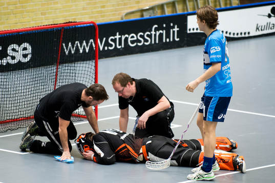 Helsingborgs målvakt Jonathan Paulsson skadades