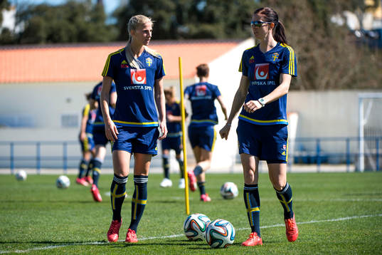 Sveriges Sofia Jakobsson och Lotta Schelin