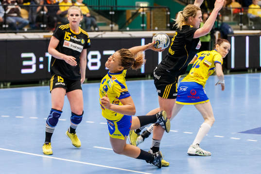 Metz Nina Kamto Njitam skjuter ett skott på mål