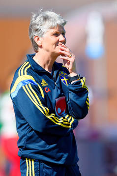 Sveriges förbundskapten Pia Sundhage  deppar