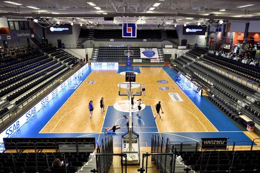 Luleå Energi Arena innan basketmatchen i Basketligan