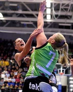 Northlands Anna Barthold grinar illa