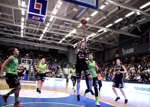 Northlands Tina Trebec gör poäng