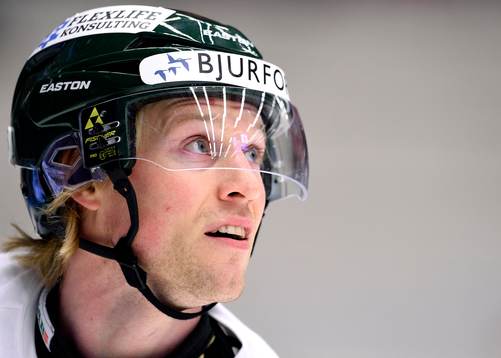 Frölundas Mathis Olimb på uppvärmningen innan