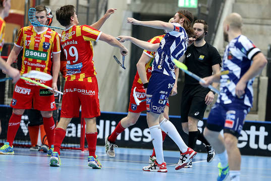 Helsingborgs Jani Kukkola i bråk med Pixbos Kasper Hydén
