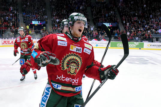 Frölundas Pontus Widerström firar
