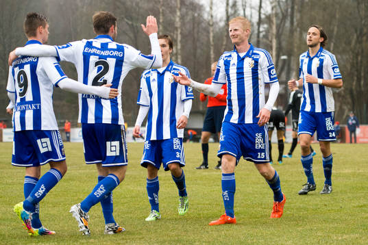 IFK Göteborgs Thomas Mikkelsen firar