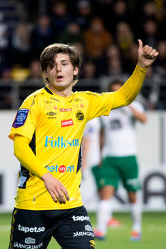 Elfsborgs Arber Zeneli gör tummen upp