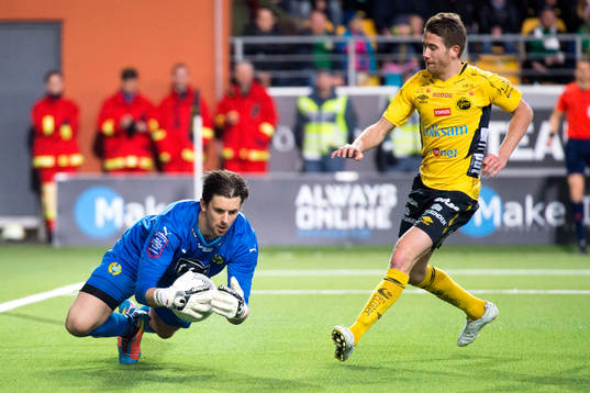 Hammarbys målvakt Johannes Hopf och Elfsborgs Marcus