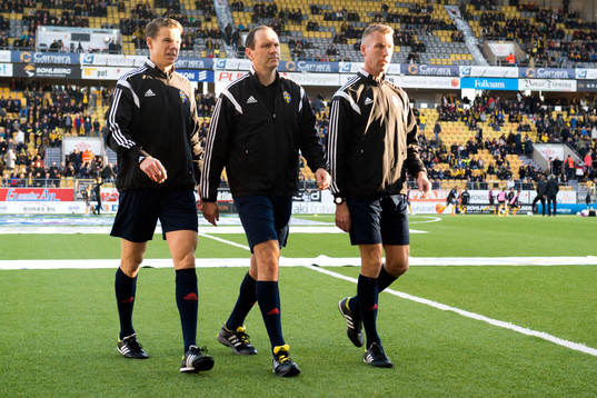 Domare Daniel Wärnmark, Jonas Eriksson och Mathias