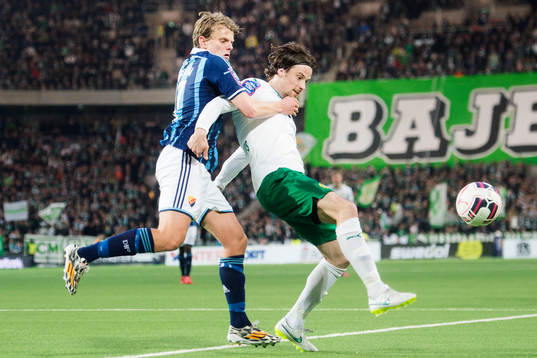 Djurgårdens Tim Björkström och Hammarbys Linus Hallenius