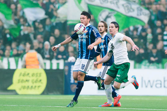 Djurgårdens Kerim Mrabti och Hammarbys Johan Persson