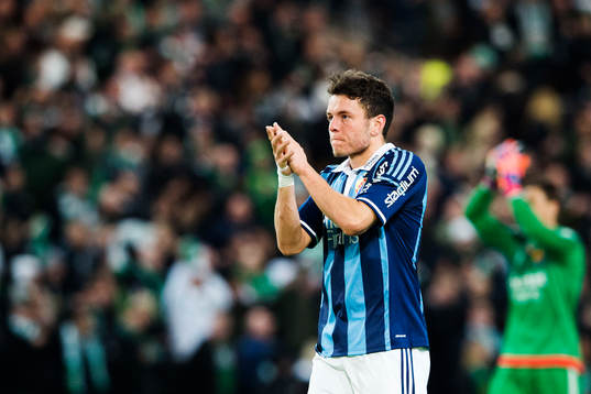 Djurgårdens Kerim Mrabti tackar publiken