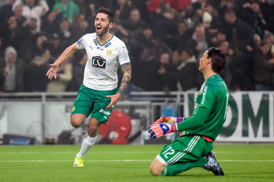 Hammarbys Nahir Besara jublar