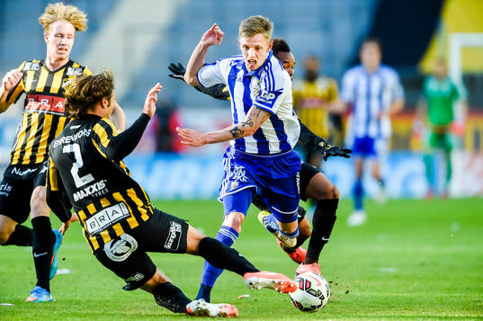 IFK Göteborgs Sören Rieks och Häckens Diego Lugano