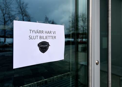 Utsålt och lapp på luckan