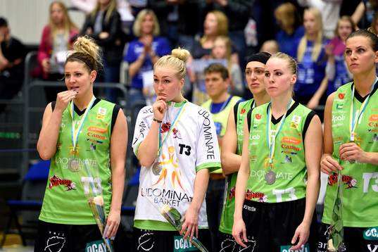 s Pamela Blomberg och Frida Aili deppar med sina silver