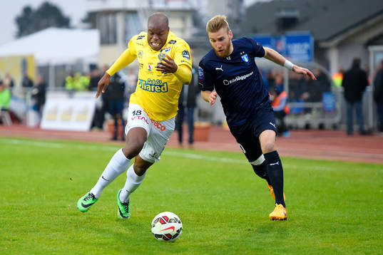 Falkenbergs Hakeem Araba och Malmö FFs Rasmus Bengtsson