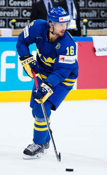 Sveriges Jacob Josefson värmer upp
